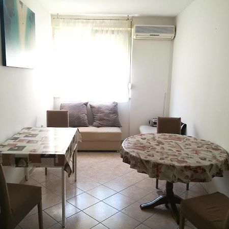 Nice And Cozy Two Single Bed Room Spalato Esterno foto