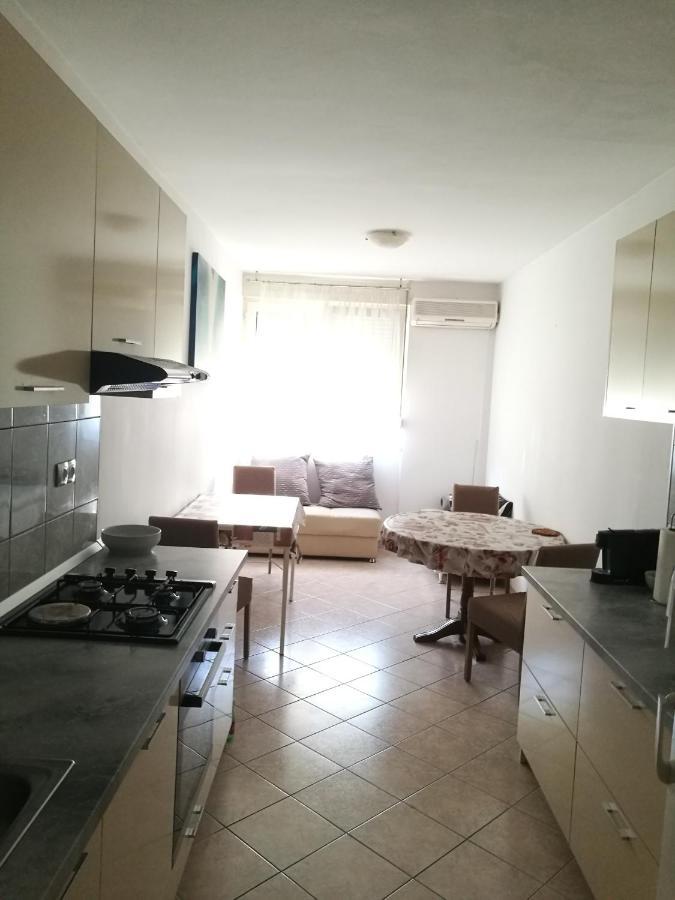 Nice And Cozy Two Single Bed Room Spalato Esterno foto