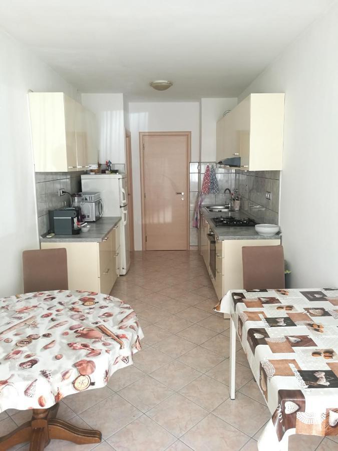 Nice And Cozy Two Single Bed Room Spalato Esterno foto