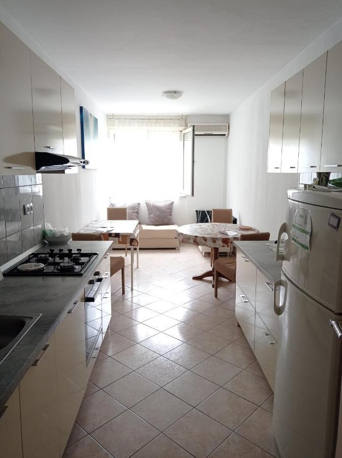 Nice And Cozy Two Single Bed Room Spalato Esterno foto